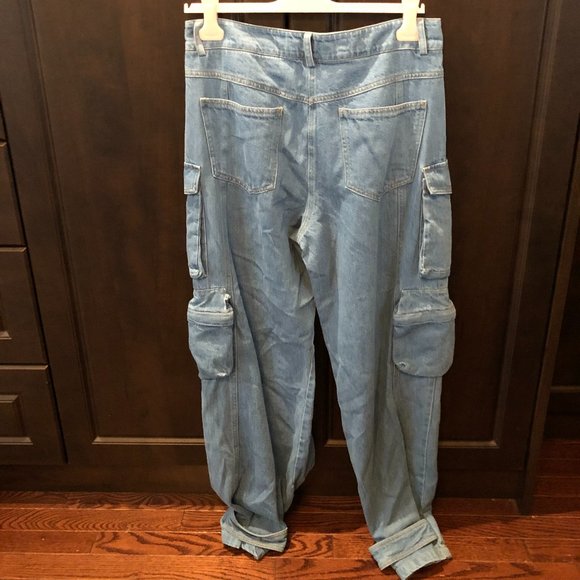 ❤Host Pickx2❤ NWT Designer Italian Jeans - 2022 Catalogue - Picture 16 of 16